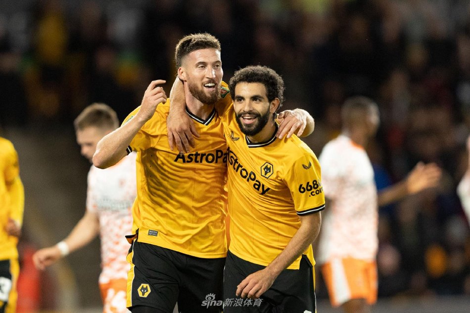 走向国际舞 走向国际舞