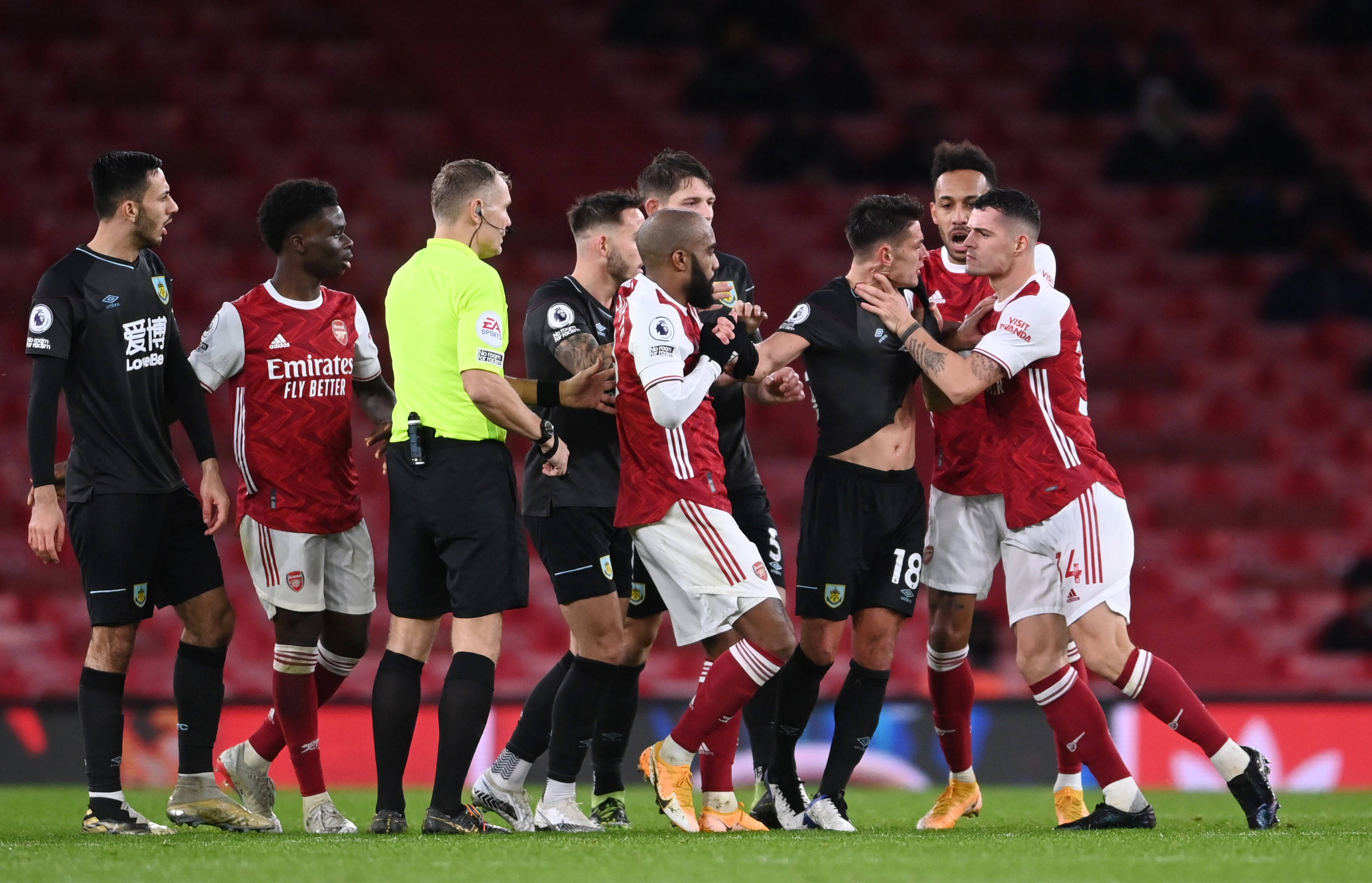 通过锁定关 通过锁定关