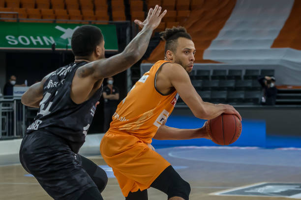 祖巴茨离队 祖巴茨离队